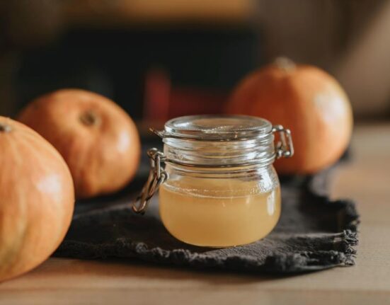 benefits and uses of apple cider vinegar